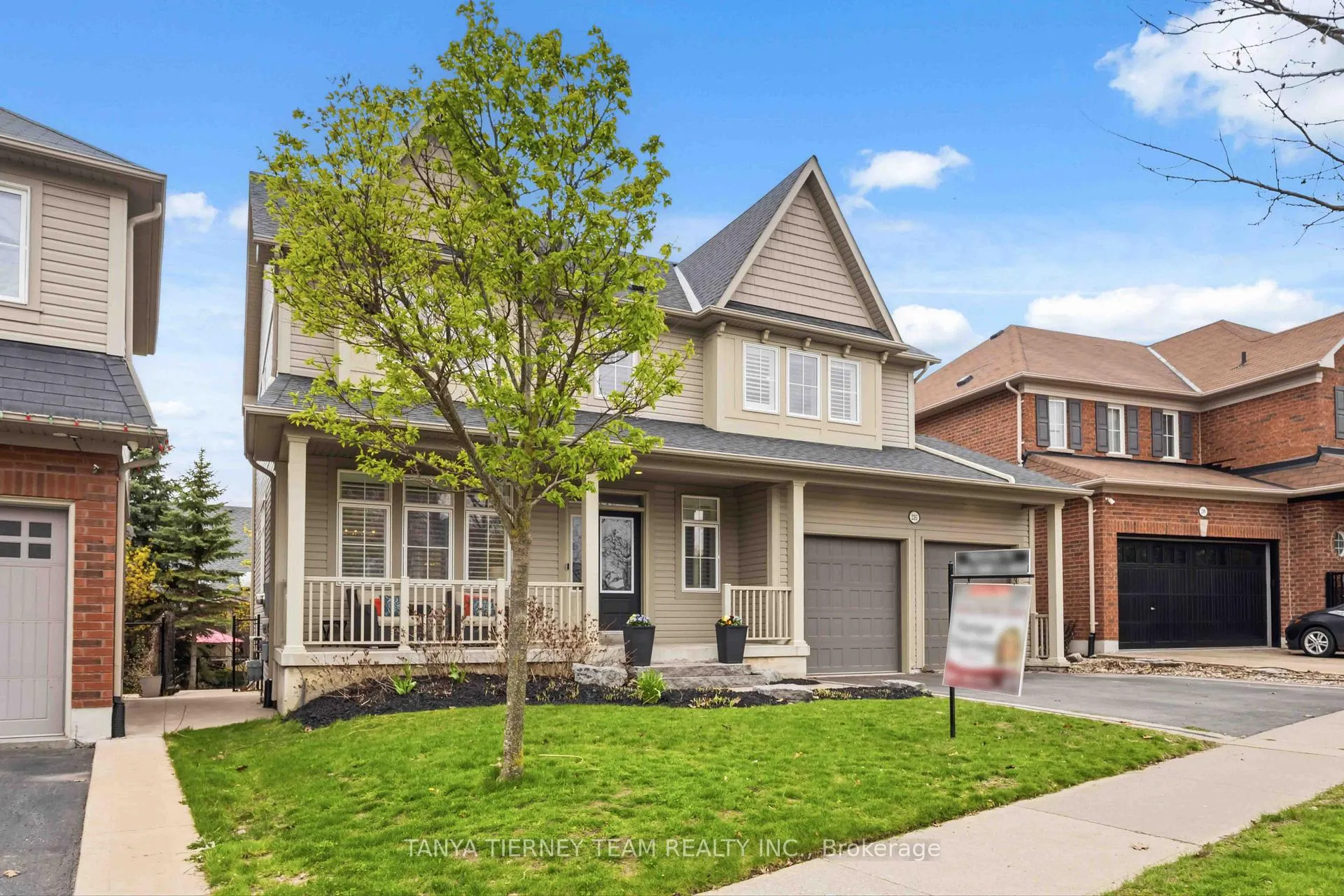 Photo 3 of 2315 Hackett Place, Oshawa, Windfields — HOMEH