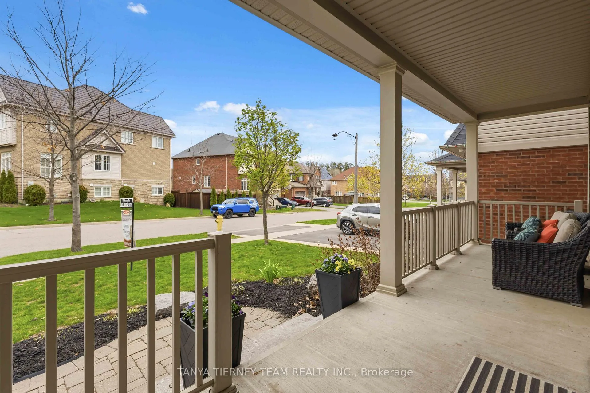 Photo 4 of 2315 Hackett Place, Oshawa, Windfields — HOMEH