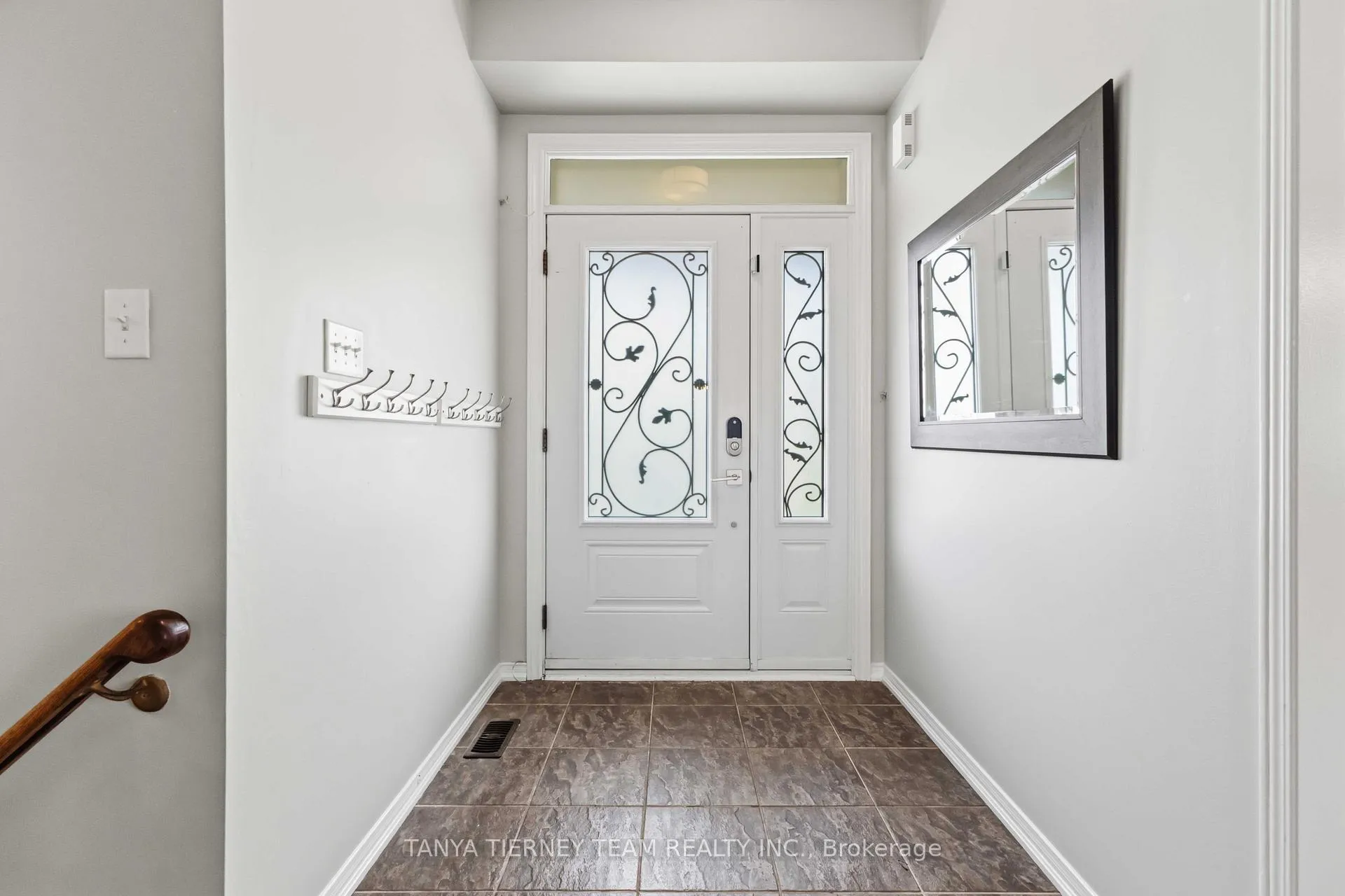 Photo 5 of 2315 Hackett Place, Oshawa, Windfields — HOMEH