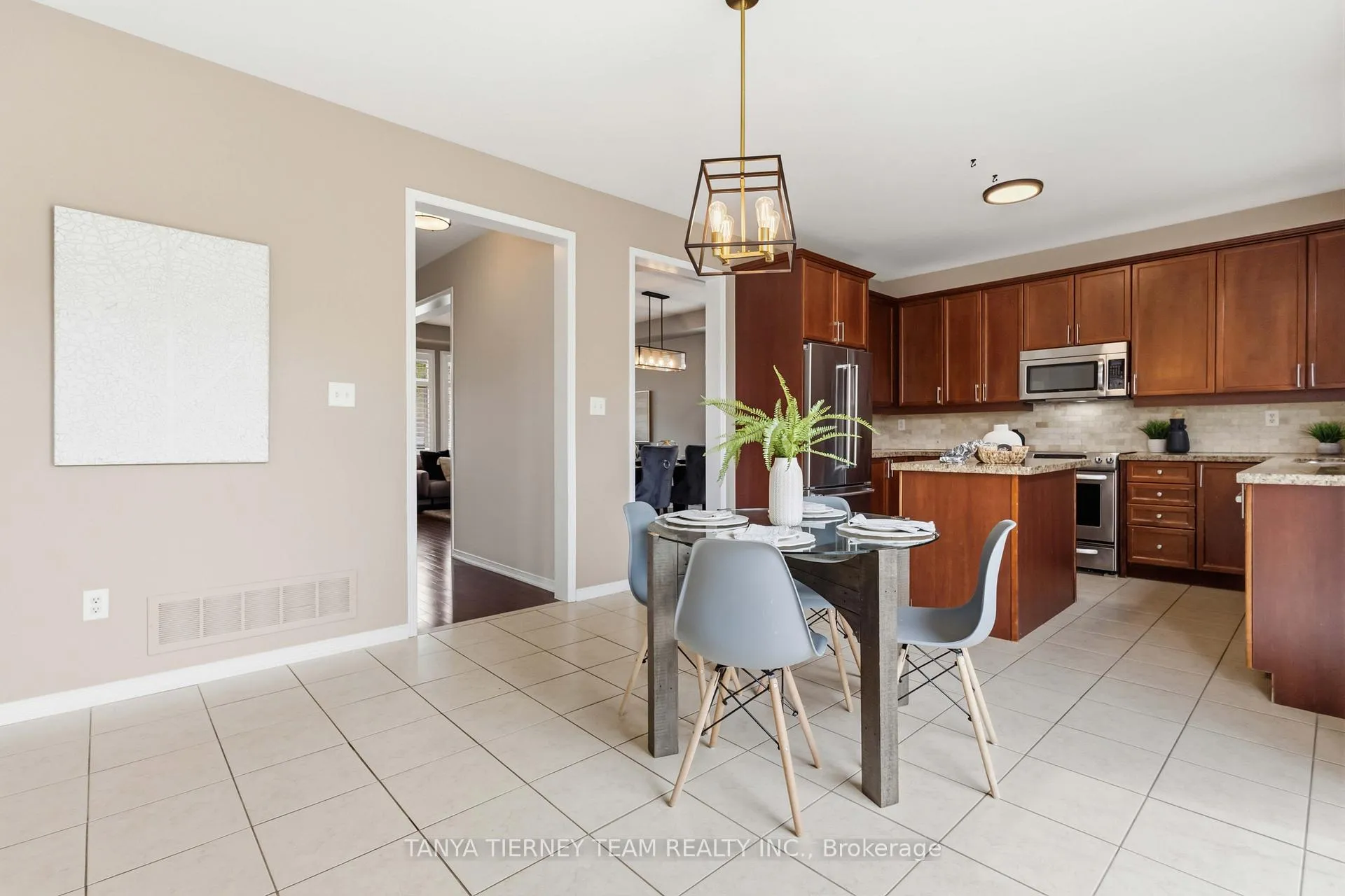 Photo 21 of 2315 Hackett Place, Oshawa, Windfields — HOMEH