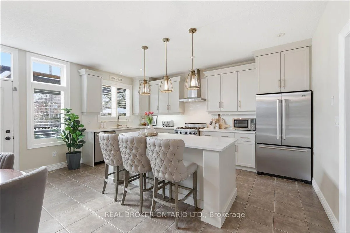 Photo 5 of 220 Joseph Schoerg Crescent, Kitchener — HOMEH