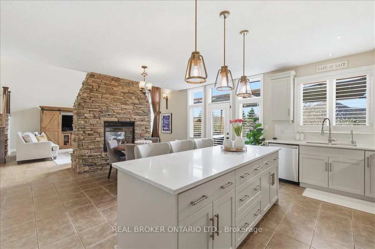 Photo 8 of 220 Joseph Schoerg Crescent, Kitchener — HOMEH