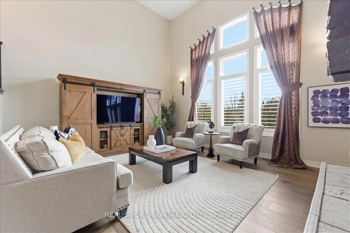 Photo 12 of 220 Joseph Schoerg Crescent, Kitchener — HOMEH
