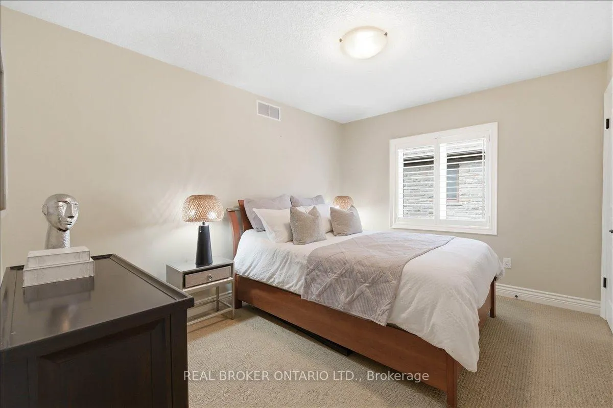 Photo 26 of 220 Joseph Schoerg Crescent, Kitchener — HOMEH