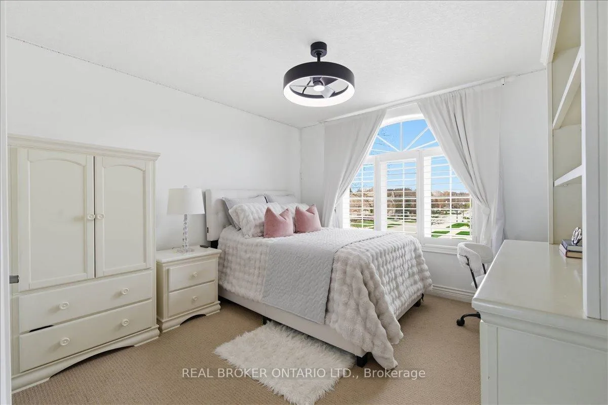 Photo 29 of 220 Joseph Schoerg Crescent, Kitchener — HOMEH