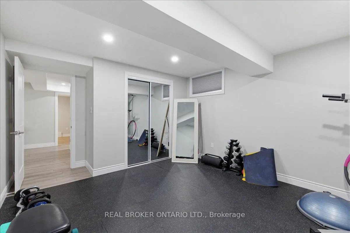 Photo 37 of 220 Joseph Schoerg Crescent, Kitchener — HOMEH