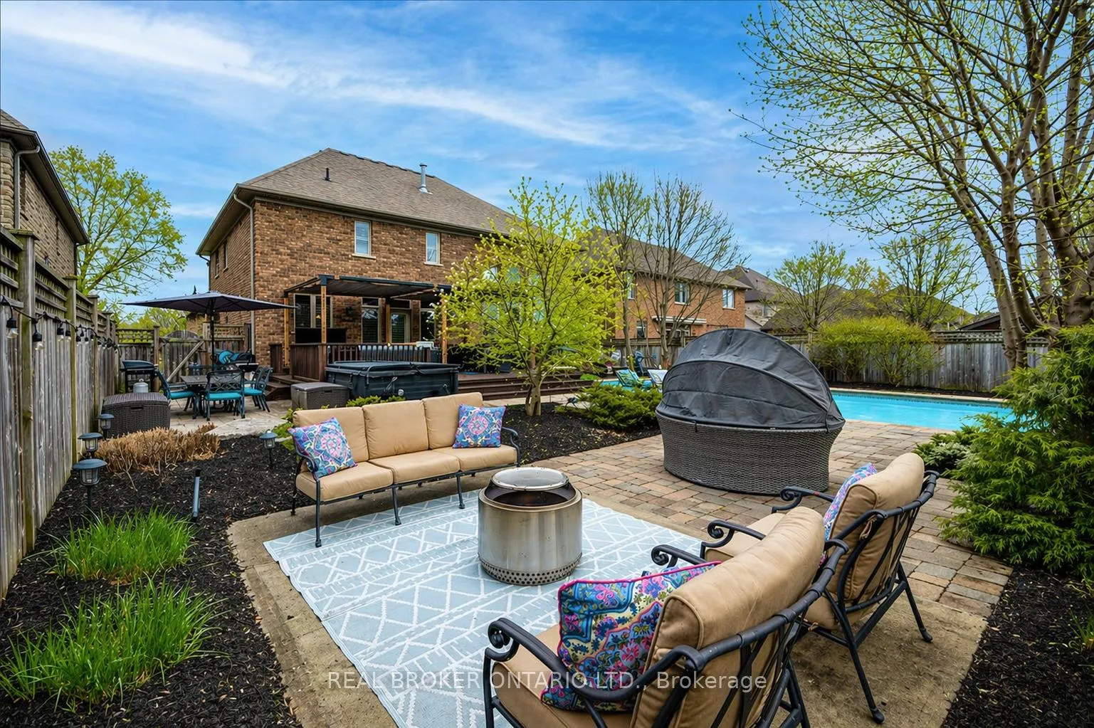 Photo 40 of 220 Joseph Schoerg Crescent, Kitchener — HOMEH