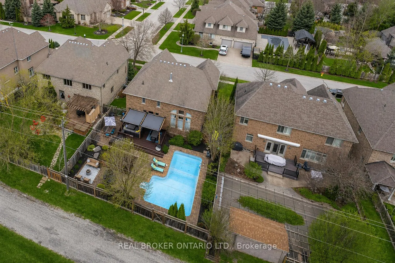 Photo 43 of 220 Joseph Schoerg Crescent, Kitchener — HOMEH