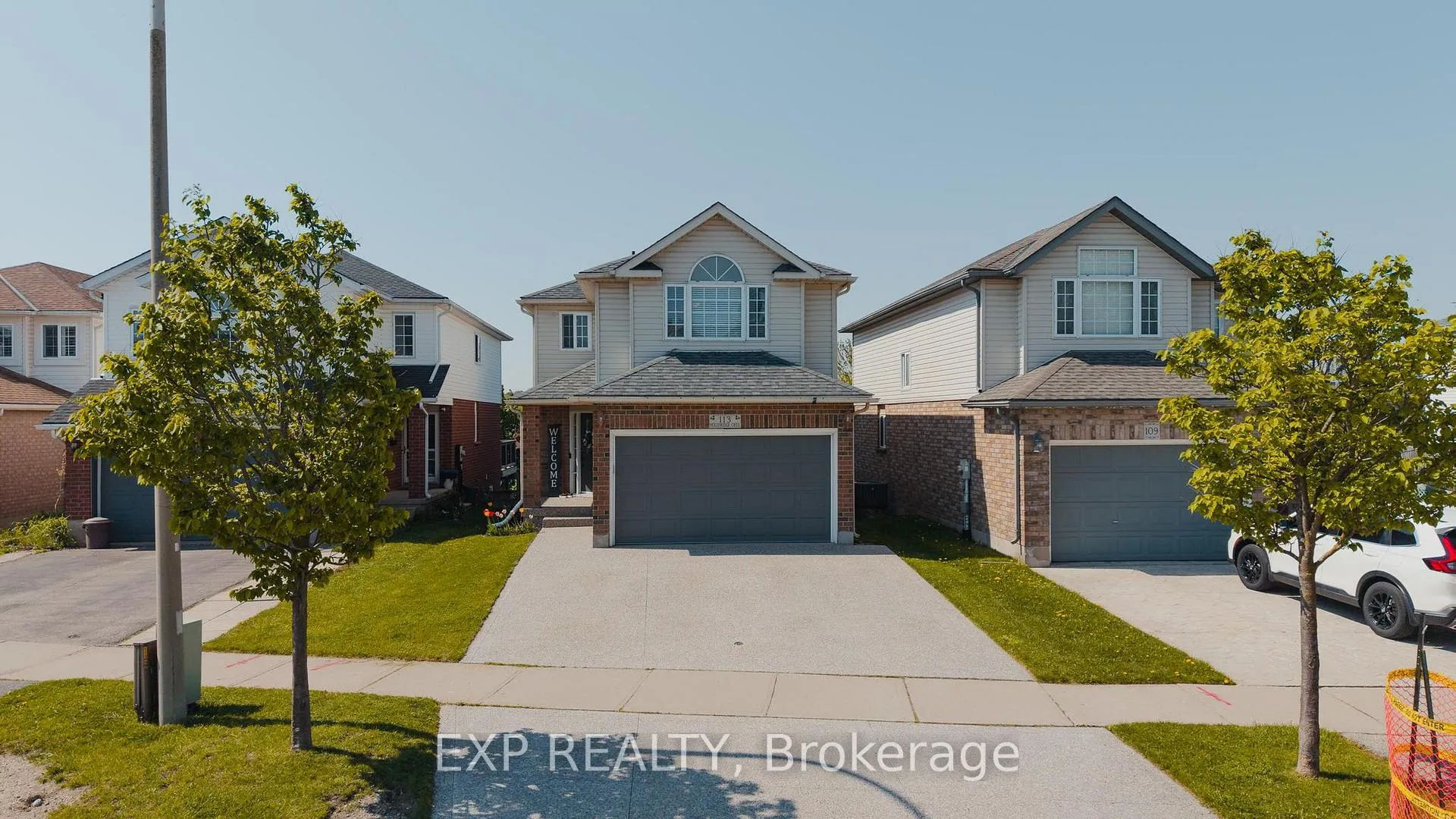 Photo 2 of 113 Hollyridge Crescent, Kitchener — HOMEH