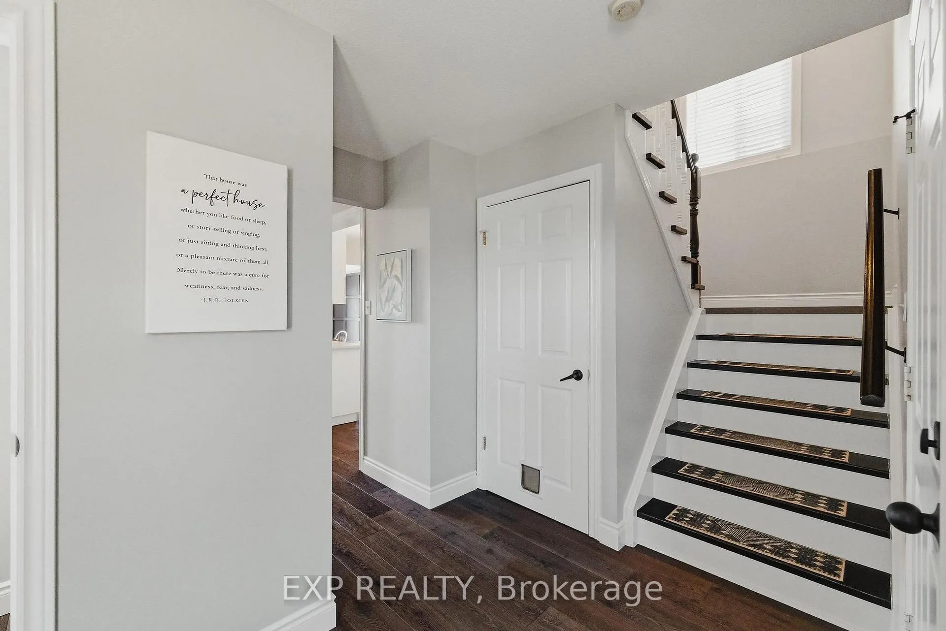 Photo 3 of 113 Hollyridge Crescent, Kitchener — HOMEH