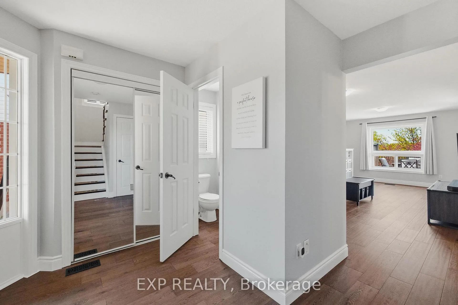 Photo 4 of 113 Hollyridge Crescent, Kitchener — HOMEH