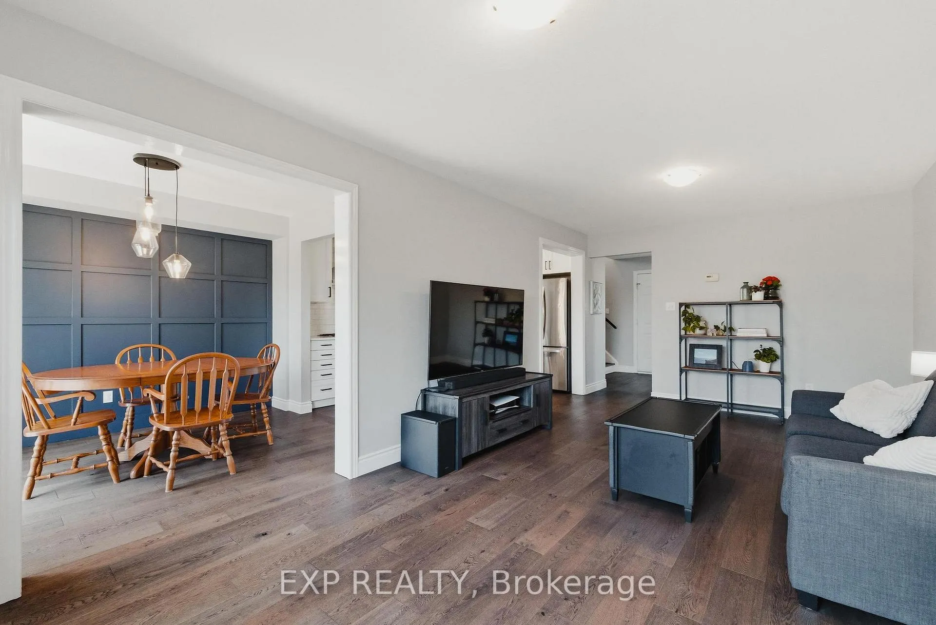 Photo 5 of 113 Hollyridge Crescent, Kitchener — HOMEH