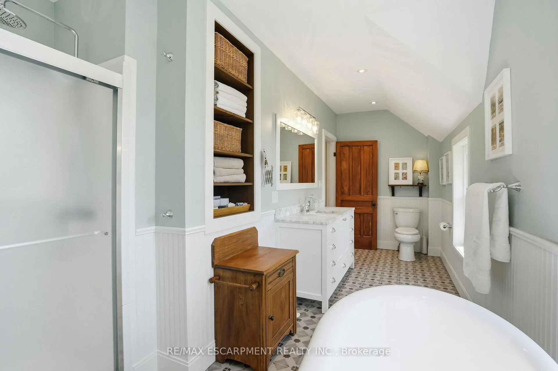 Photo 21 of 366 5th Concession Road W, Hamilton, Rural Flamborough — HOMEH