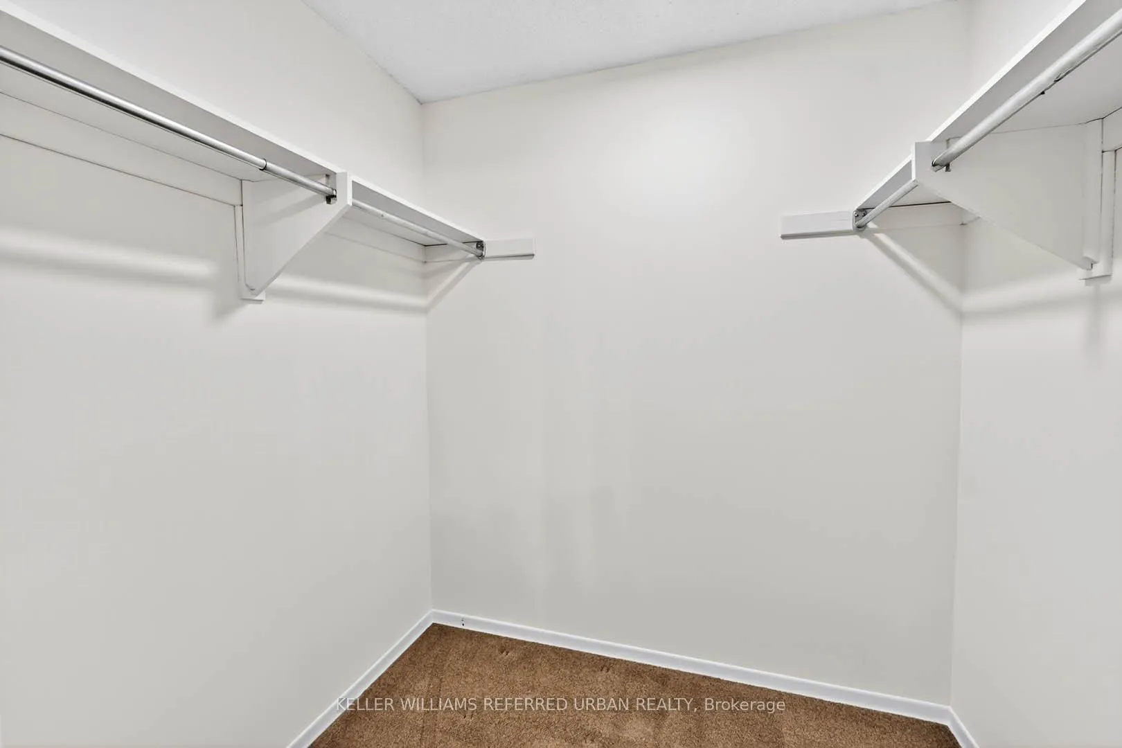 Photo 22 of 41 Patrice Crescent, Vaughan, Crestwood-Springfarm-Yorkhill — HOMEH