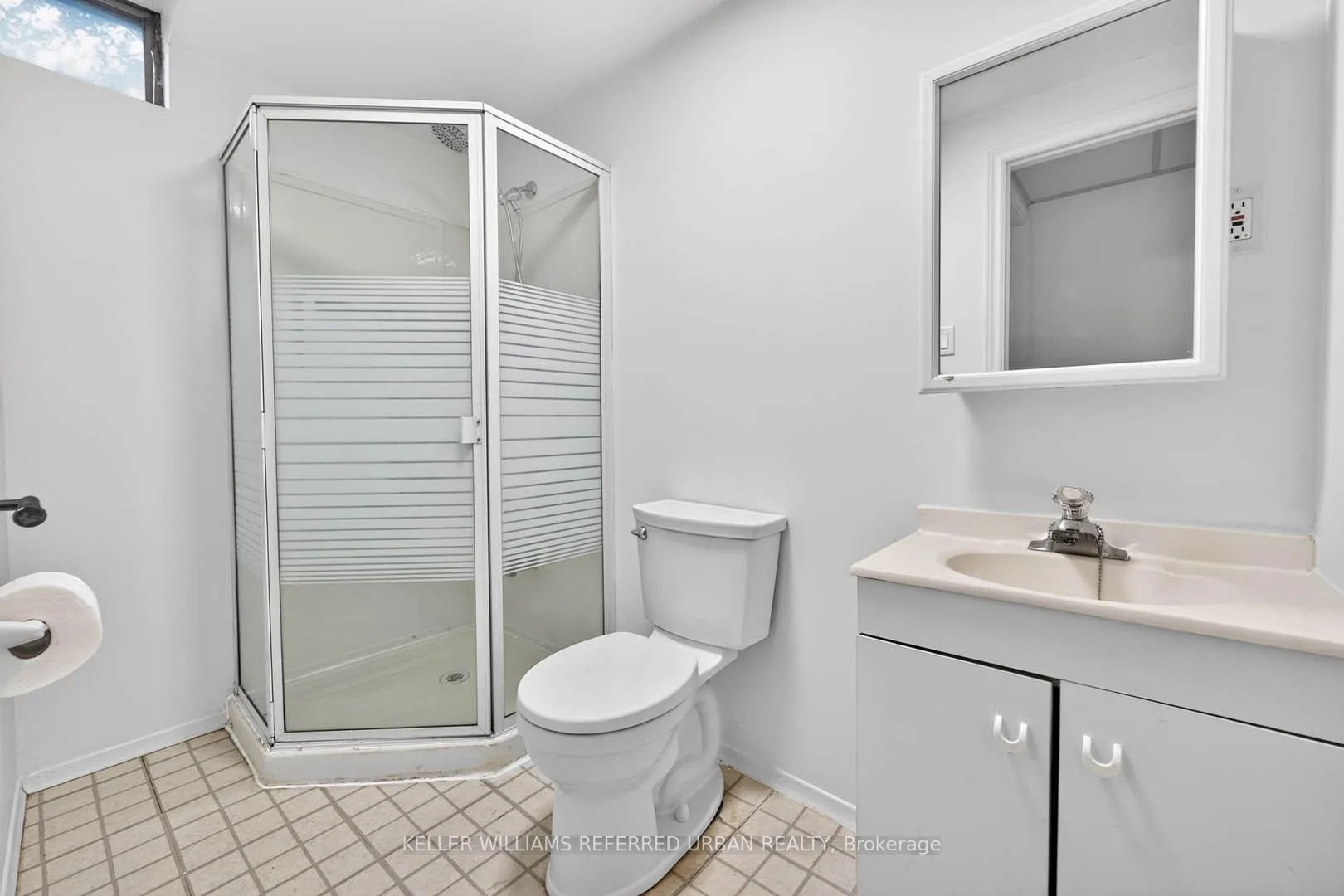 Photo 31 of 41 Patrice Crescent, Vaughan, Crestwood-Springfarm-Yorkhill — HOMEH