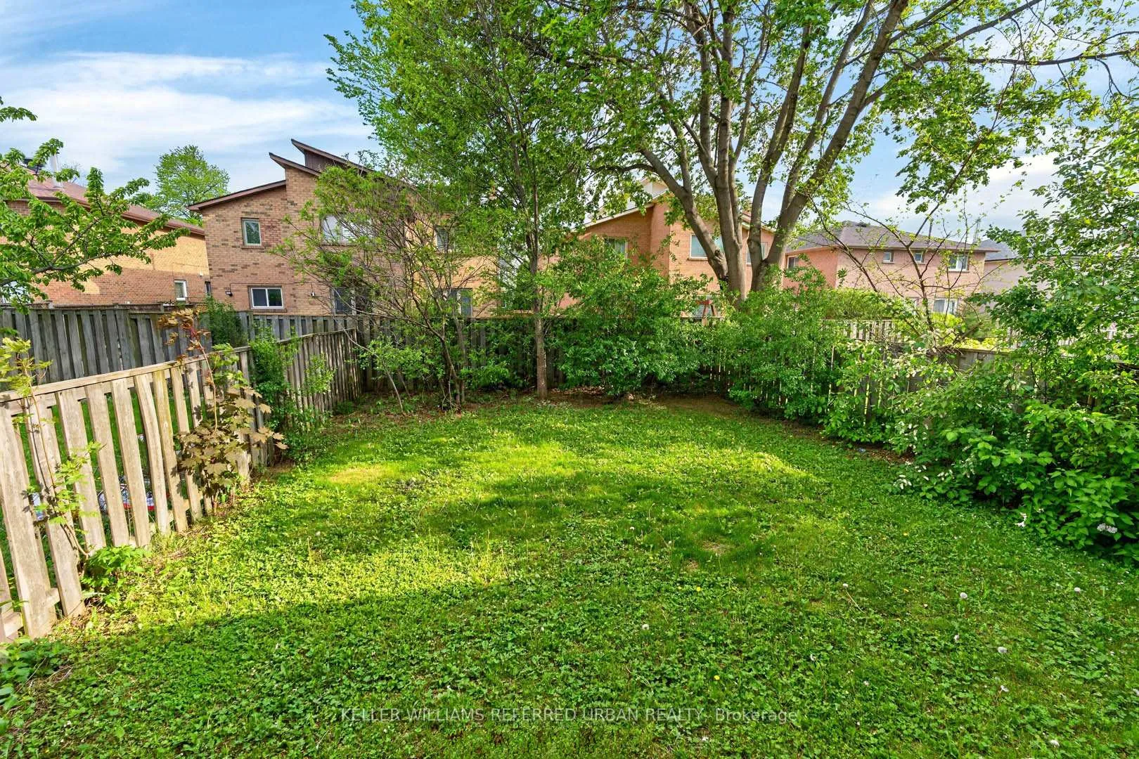 Photo 32 of 41 Patrice Crescent, Vaughan, Crestwood-Springfarm-Yorkhill — HOMEH