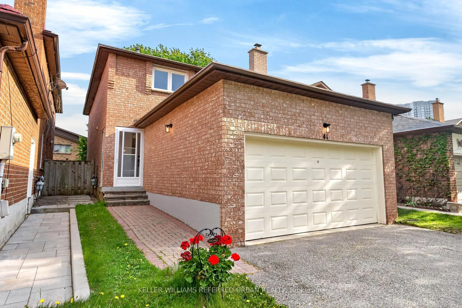 Photo 34 of 41 Patrice Crescent, Vaughan, Crestwood-Springfarm-Yorkhill — HOMEH