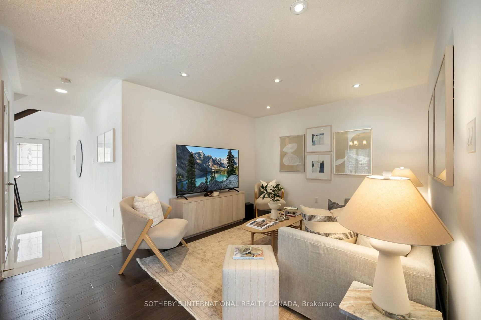 Photo 8 of 66 Lealinds Road, Vaughan, Patterson — HOMEH