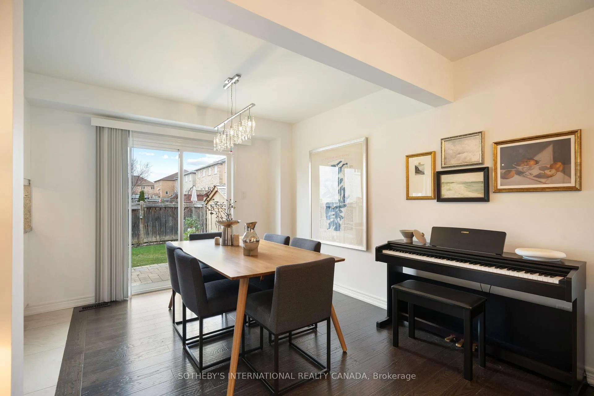 Photo 11 of 66 Lealinds Road, Vaughan, Patterson — HOMEH