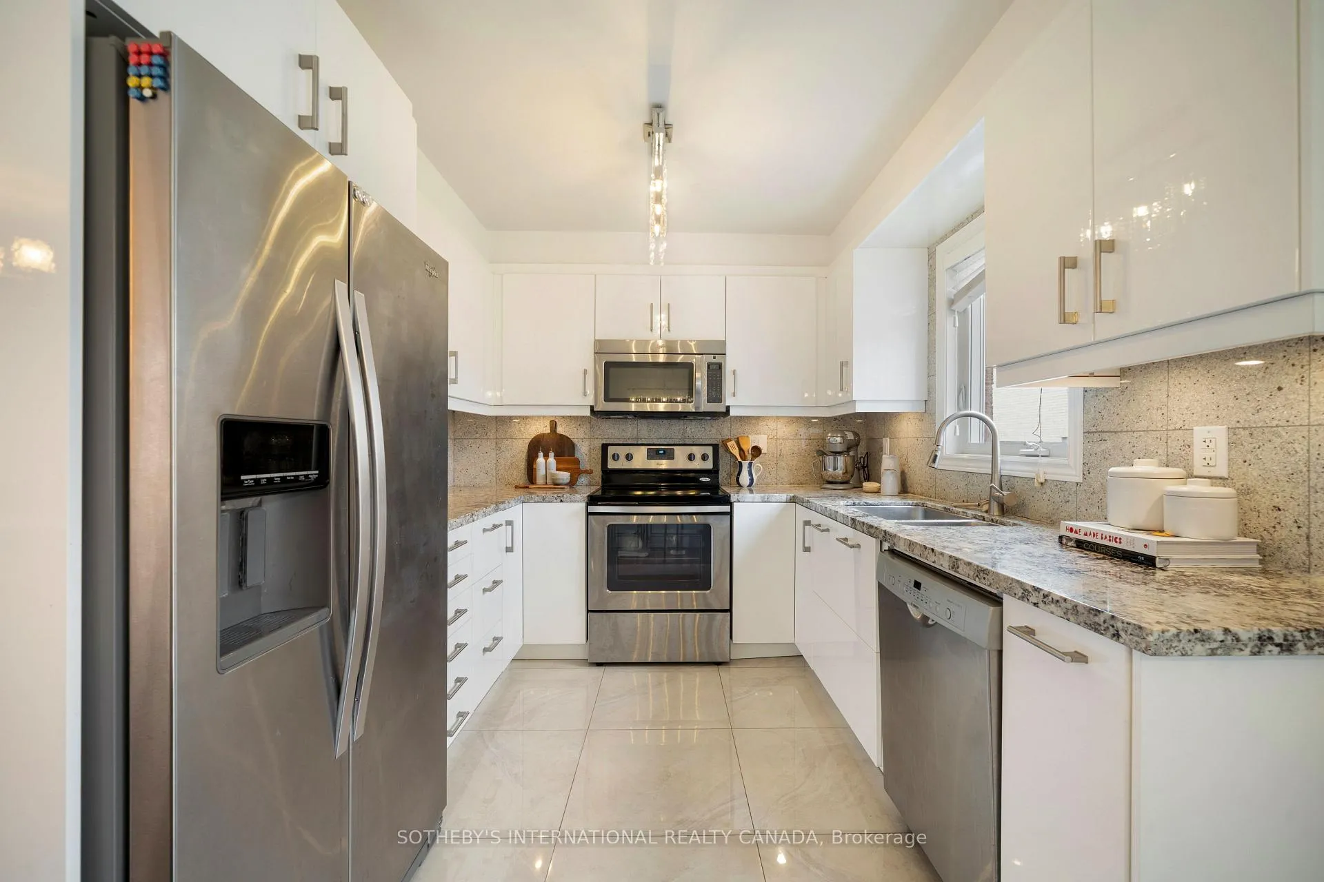 Photo 15 of 66 Lealinds Road, Vaughan, Patterson — HOMEH