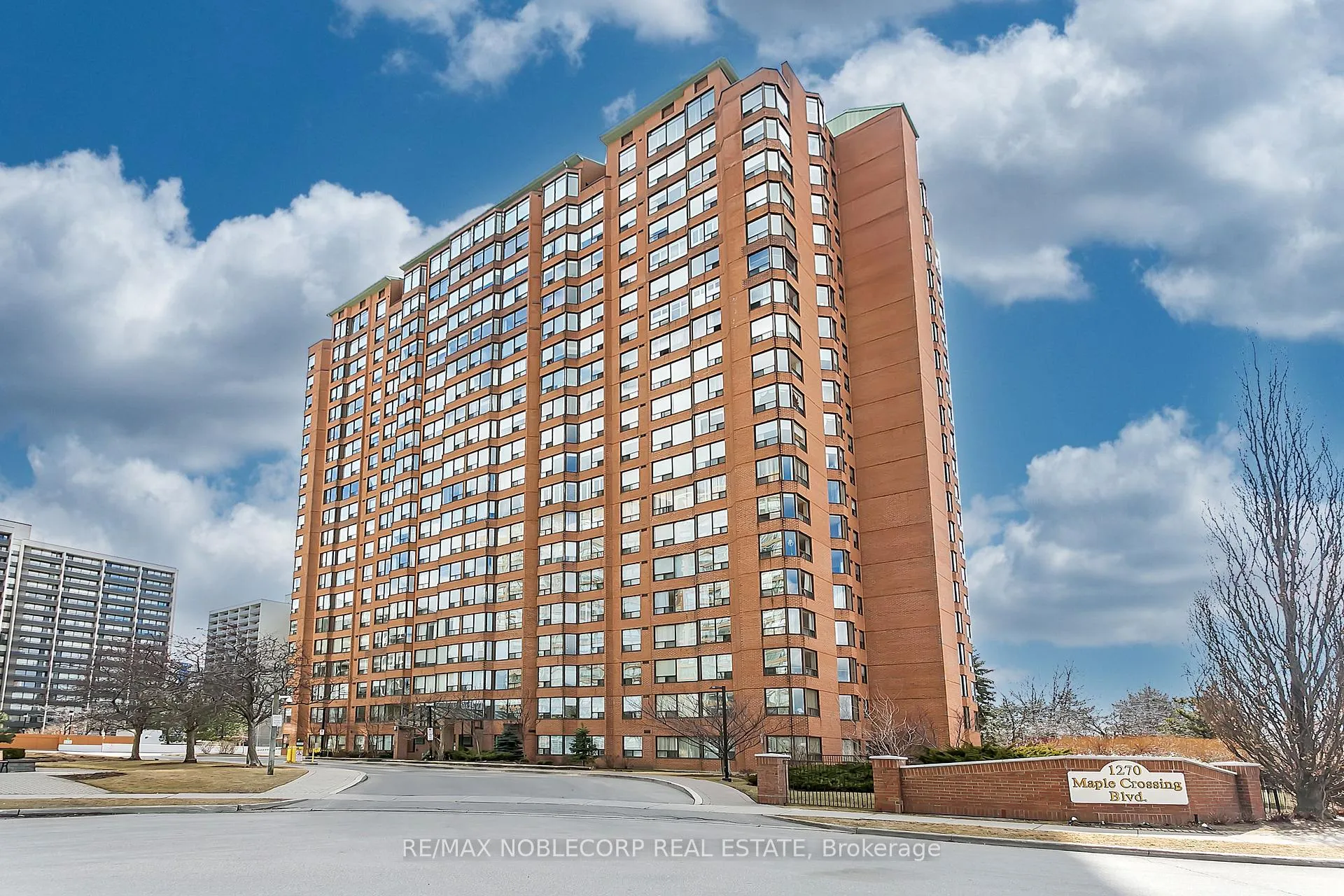 Photo 12 of Unit 1002, 1270 Maple Crossing Boulevard, Burlington, Brant — HOMEH
