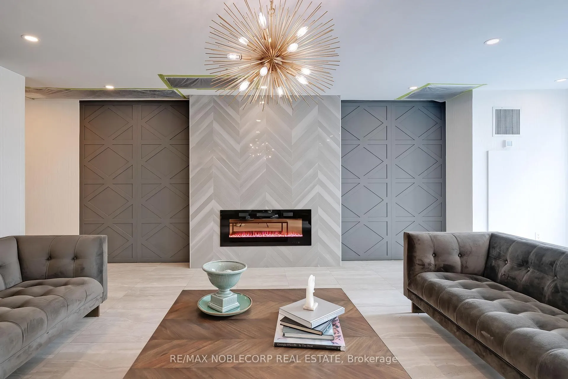 Photo 13 of Unit 1002, 1270 Maple Crossing Boulevard, Burlington, Brant — HOMEH