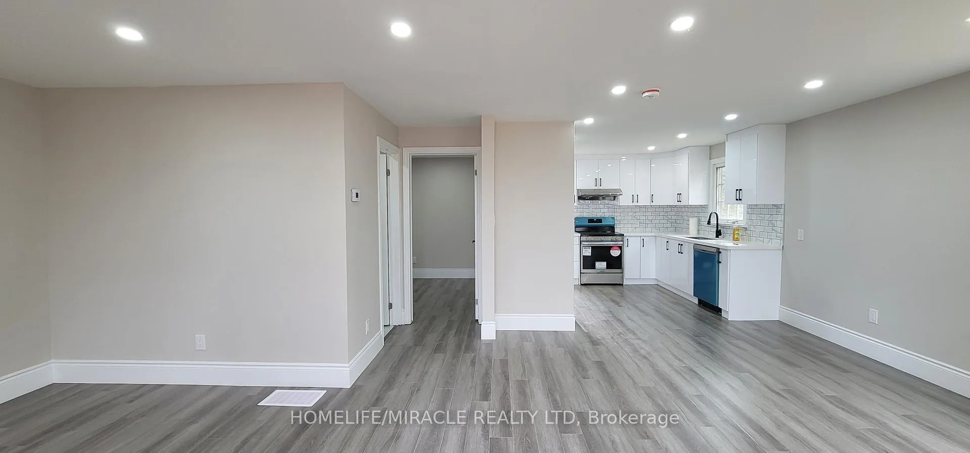 Photo 2 of 971 Bruce Road, Brockton — HOMEH