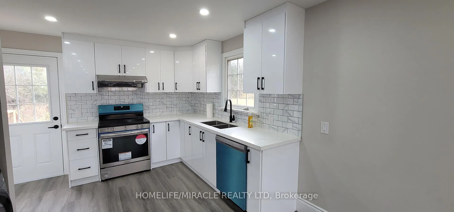 Photo 10 of 971 Bruce Road, Brockton — HOMEH