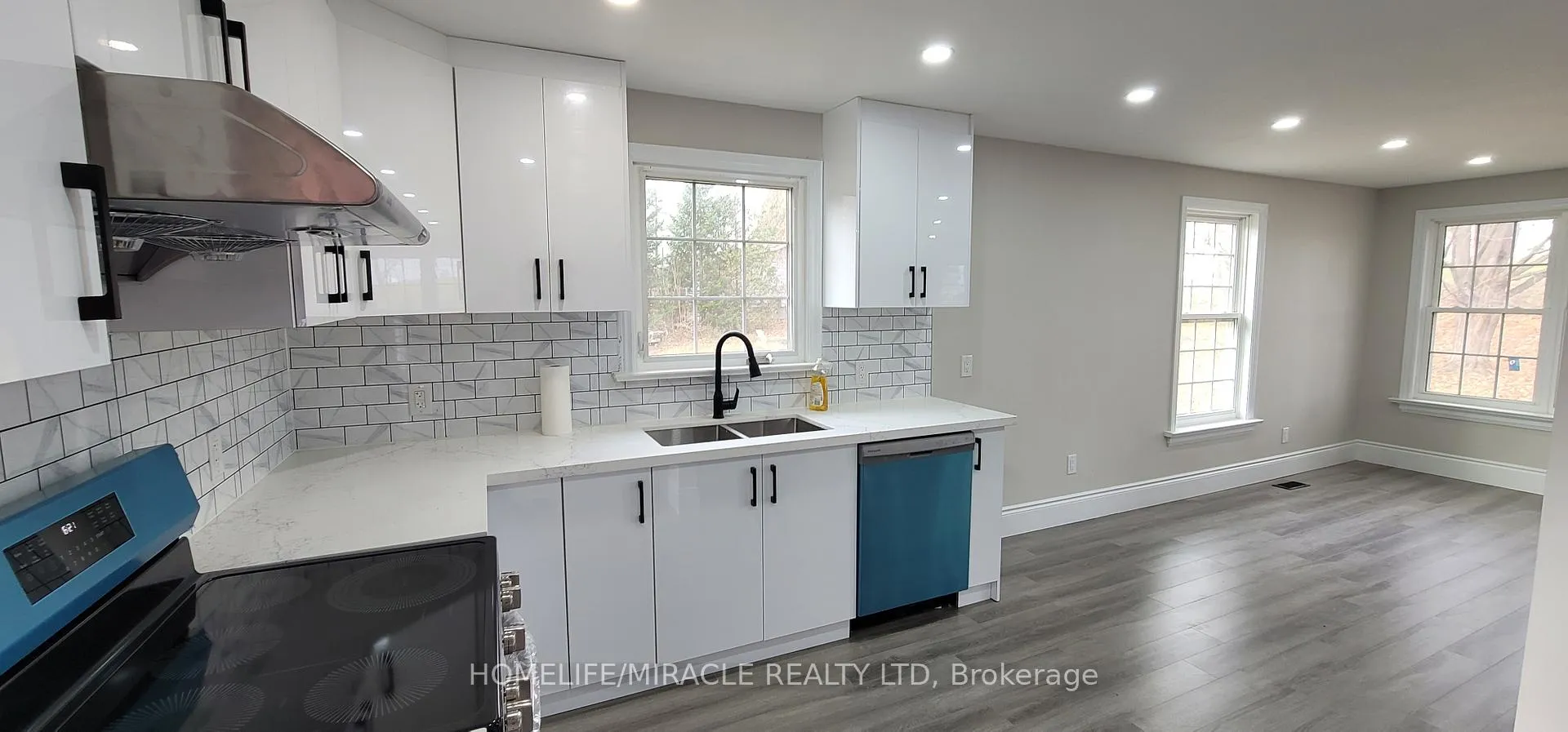 Photo 13 of 971 Bruce Road, Brockton — HOMEH