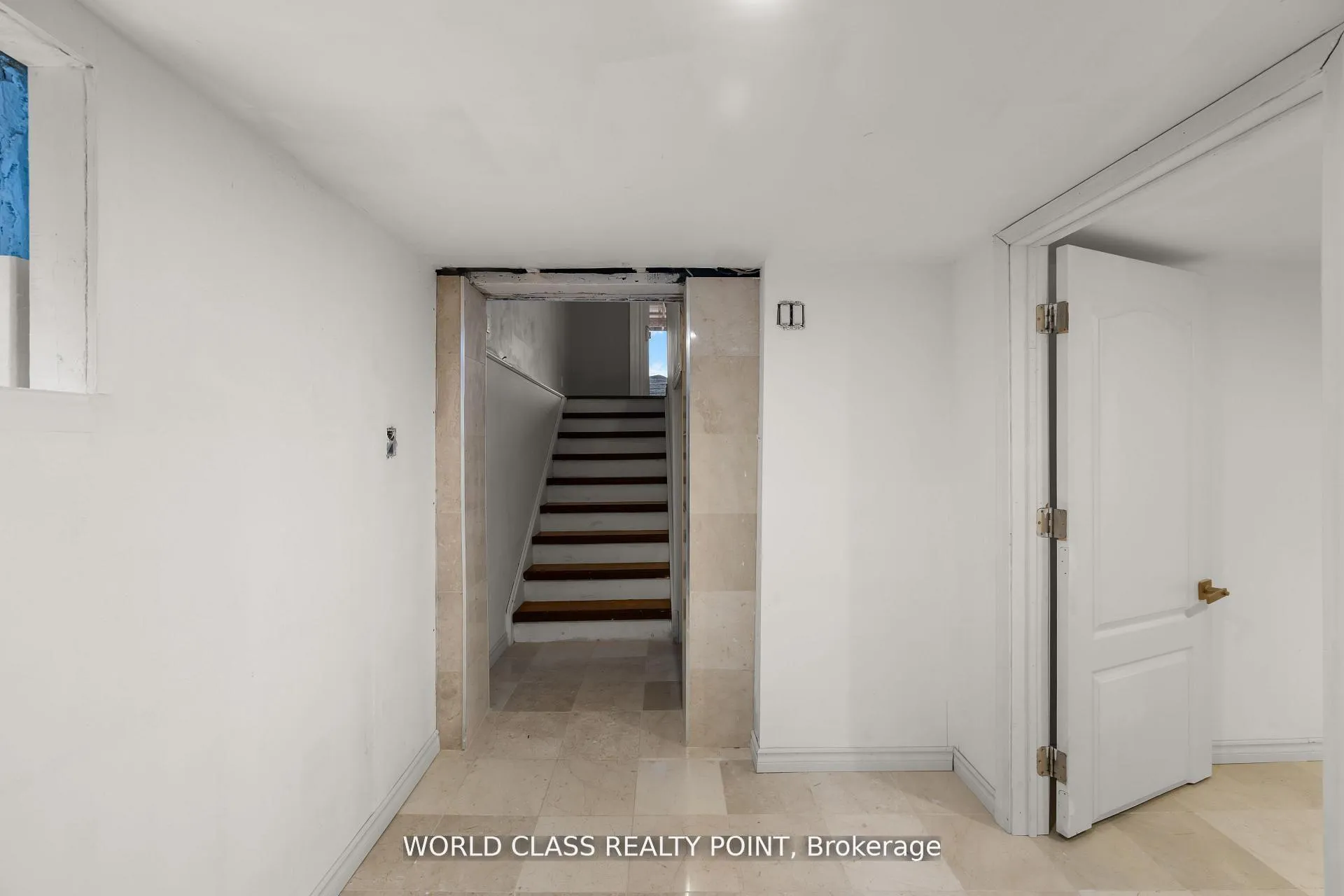 Photo 25 of 1193 Aubin Road, Windsor — HOMEH