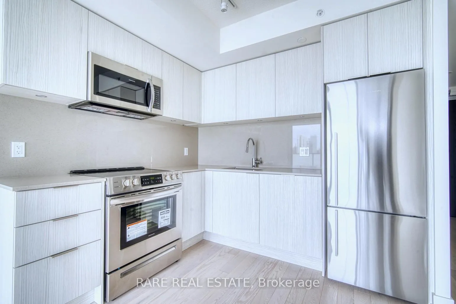 Photo 2 of Unit 2016, 25 Richmond Street E, Toronto, Church-Yonge Corridor — HOMEH