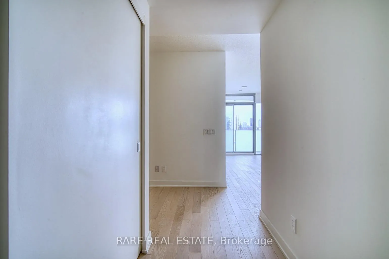 Photo 7 of Unit 2016, 25 Richmond Street E, Toronto, Church-Yonge Corridor — HOMEH