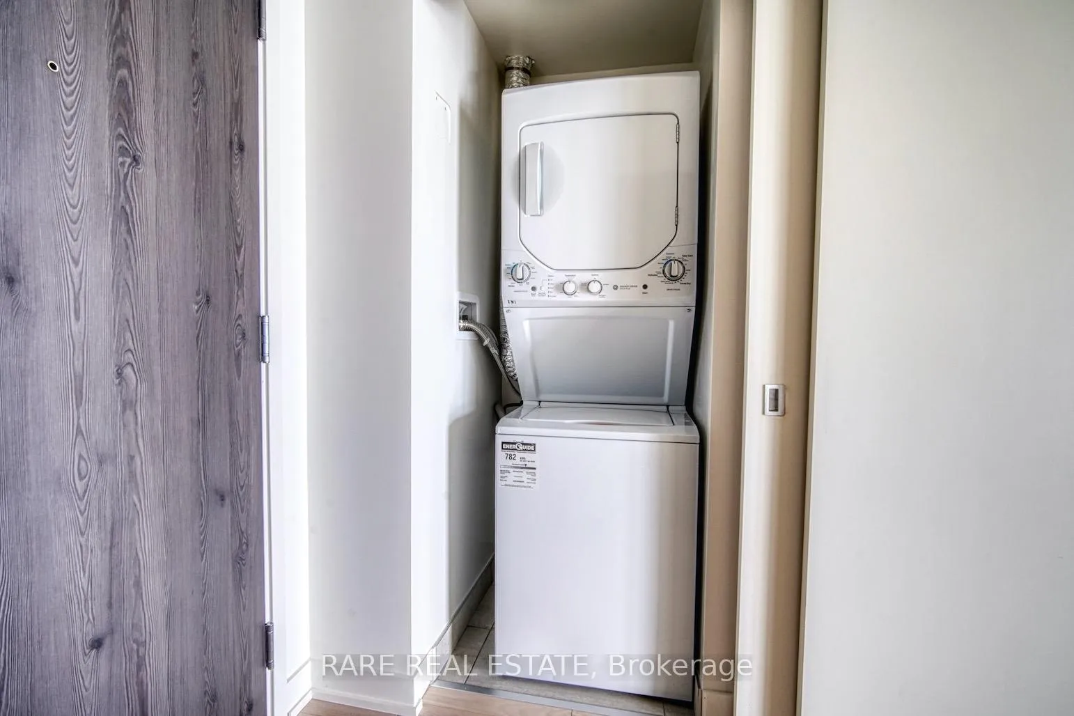 Photo 9 of Unit 2016, 25 Richmond Street E, Toronto, Church-Yonge Corridor — HOMEH