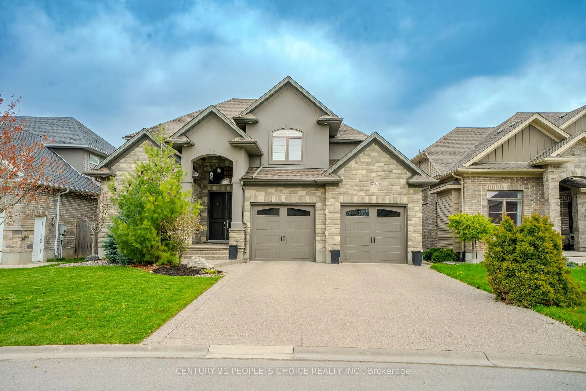 Front of 1034 Melsetter Way