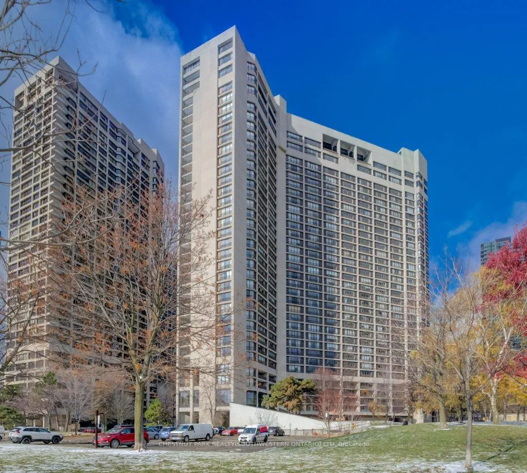 Photo 1 of Unit 1017, 33 Harbour Square, Toronto, Waterfront Communities — HOMEH