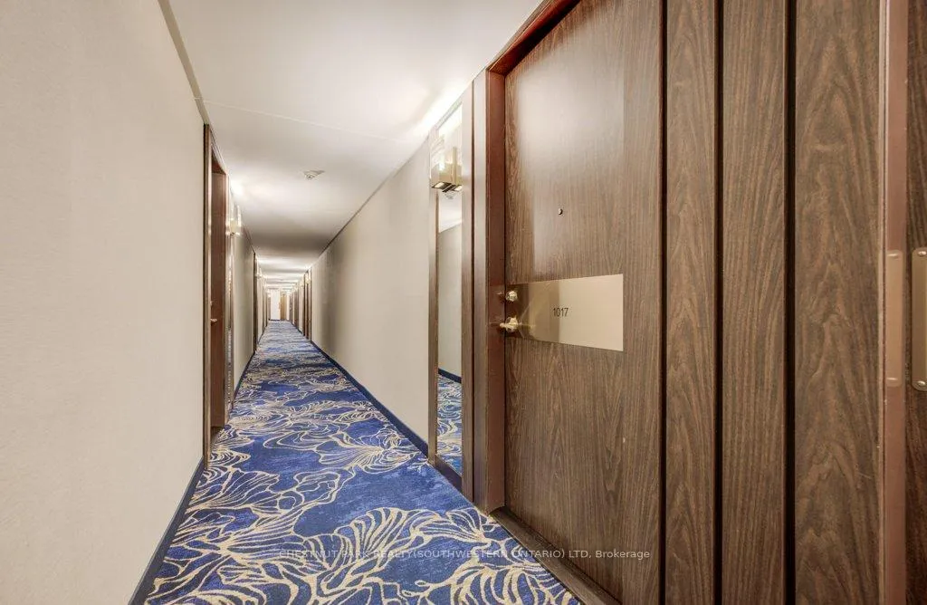 Photo 5 of Unit 1017, 33 Harbour Square, Toronto, Waterfront Communities — HOMEH