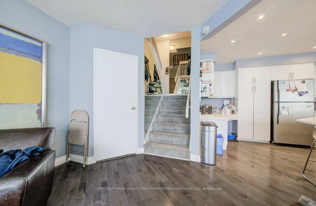 Photo 8 of Unit 1017, 33 Harbour Square, Toronto, Waterfront Communities — HOMEH