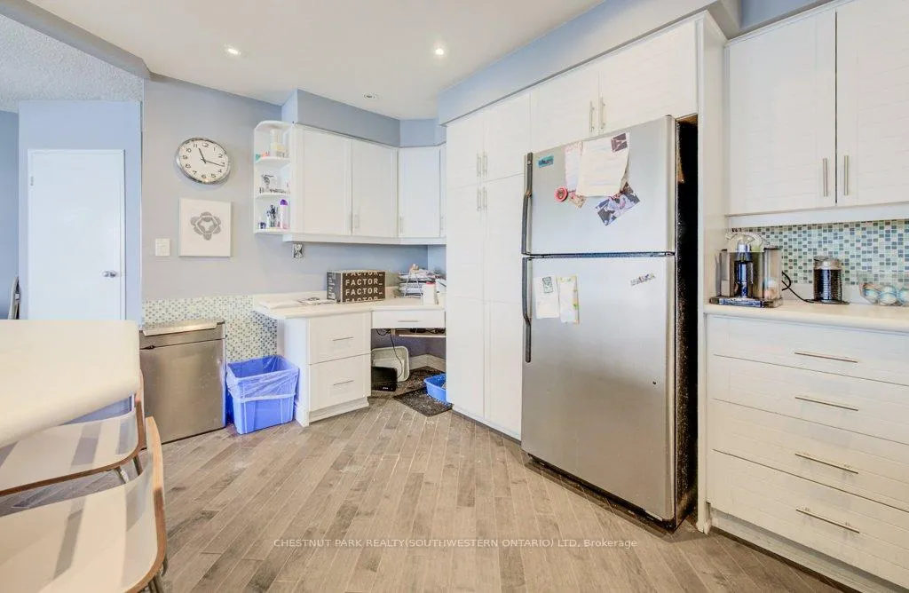 Photo 11 of Unit 1017, 33 Harbour Square, Toronto, Waterfront Communities — HOMEH