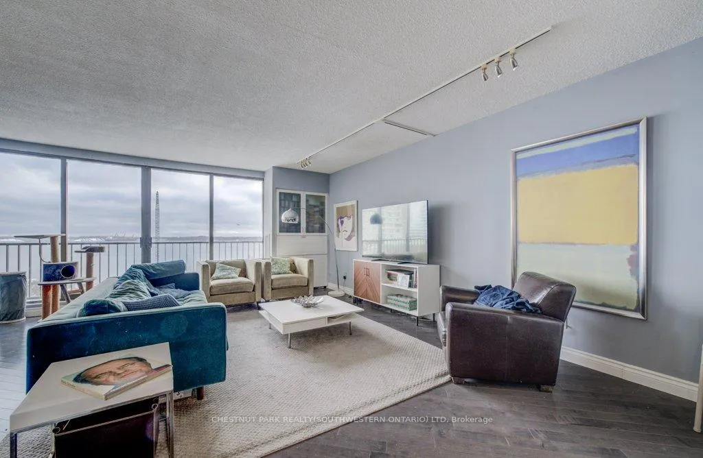 Photo 14 of Unit 1017, 33 Harbour Square, Toronto, Waterfront Communities — HOMEH
