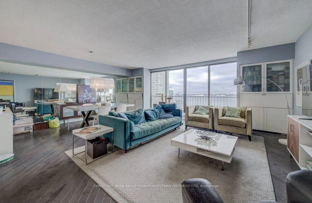 Photo 15 of Unit 1017, 33 Harbour Square, Toronto, Waterfront Communities — HOMEH