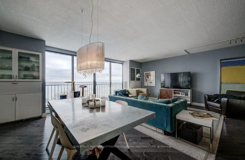 Photo 17 of Unit 1017, 33 Harbour Square, Toronto, Waterfront Communities — HOMEH