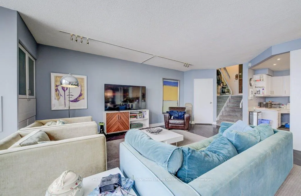 Photo 19 of Unit 1017, 33 Harbour Square, Toronto, Waterfront Communities — HOMEH
