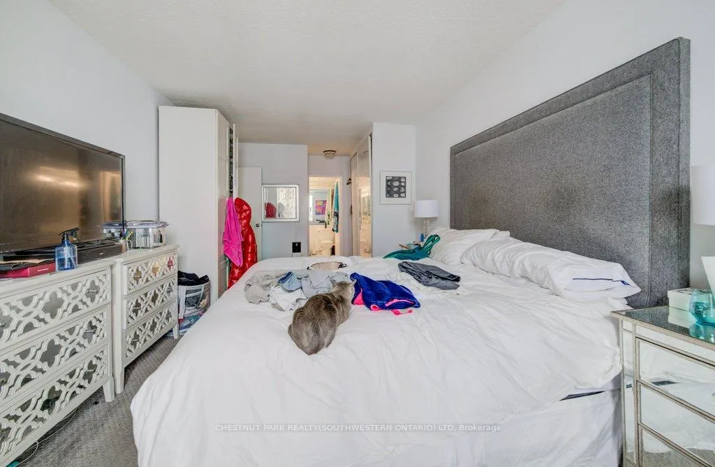 Photo 30 of Unit 1017, 33 Harbour Square, Toronto, Waterfront Communities — HOMEH