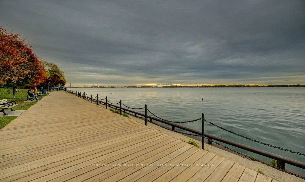 Photo 37 of Unit 1017, 33 Harbour Square, Toronto, Waterfront Communities — HOMEH