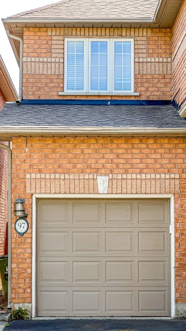 Photo 3 of 97 Peachwood Crescent, Hamilton, Stoney Creek — HOMEH