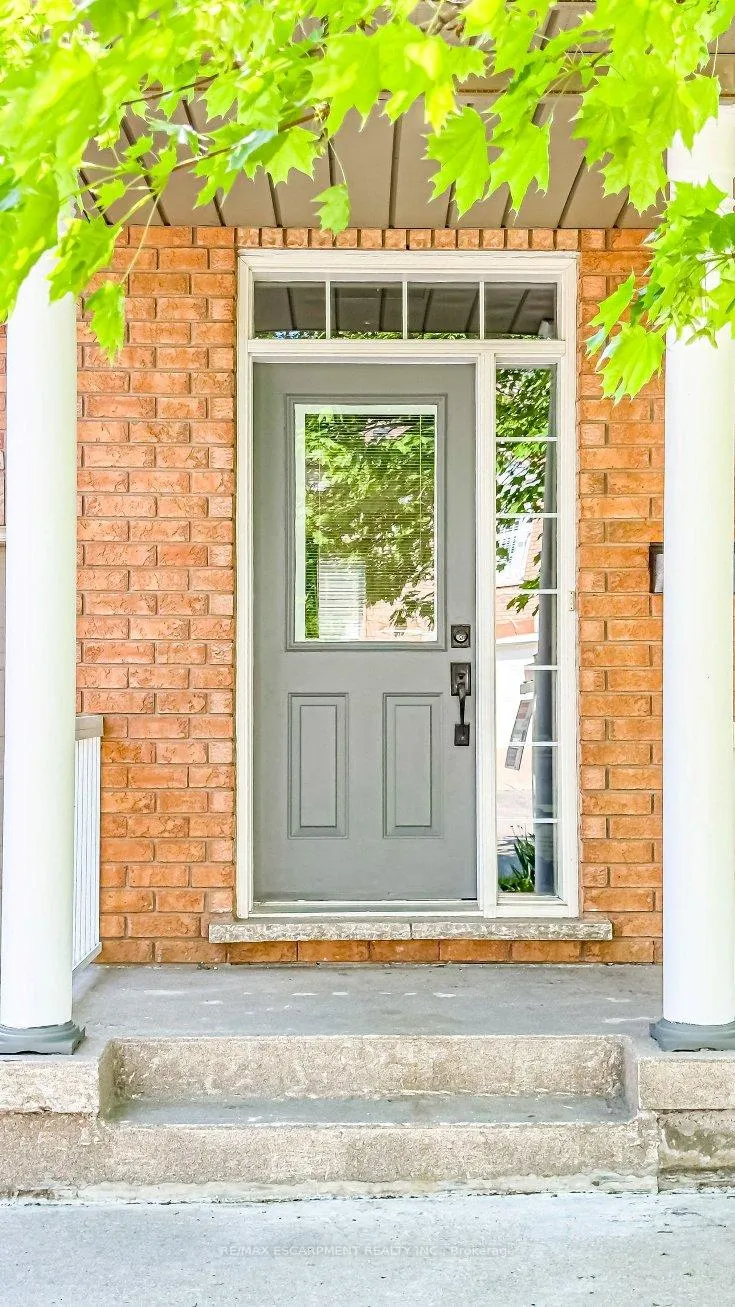 Photo 6 of 97 Peachwood Crescent, Hamilton, Stoney Creek — HOMEH