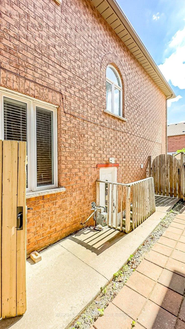 Photo 45 of 97 Peachwood Crescent, Hamilton, Stoney Creek — HOMEH