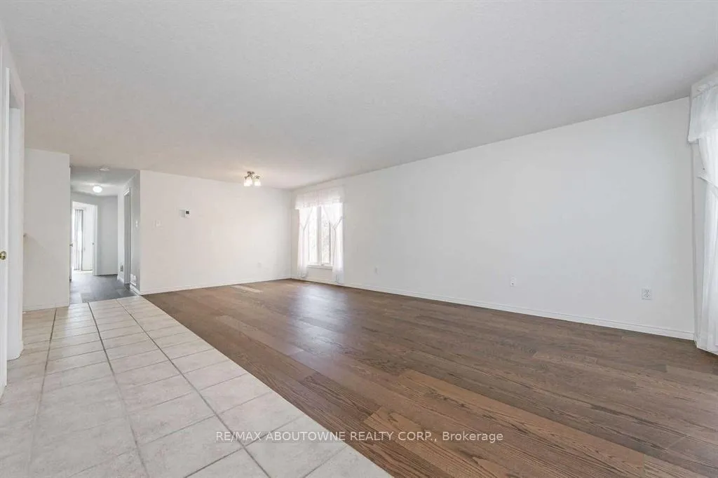 Photo 3 of Unit MAIN, 51 Boulder Crescent, Guelph, Clairfields/Hanlon Business Park — HOMEH