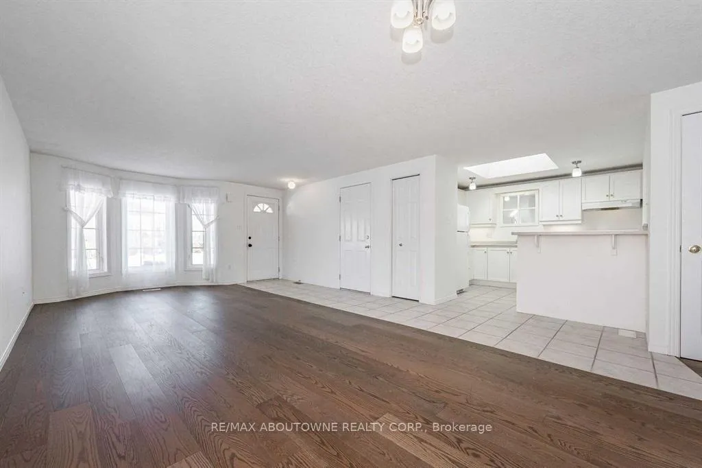 Photo 4 of Unit MAIN, 51 Boulder Crescent, Guelph, Clairfields/Hanlon Business Park — HOMEH