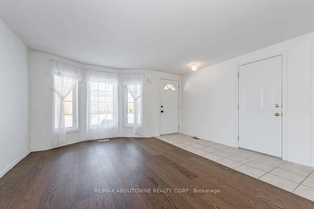 Photo 5 of Unit MAIN, 51 Boulder Crescent, Guelph, Clairfields/Hanlon Business Park — HOMEH